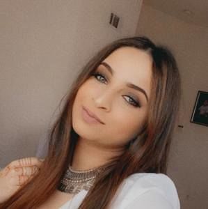 Meet your Posher, Madina